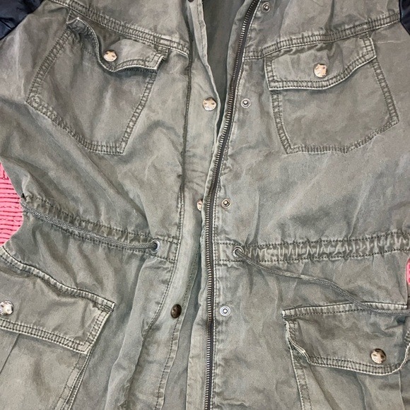 Talula small army Green / Black Utility Jacket with Hood - damaged - Picture 16 of 16